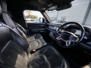 Used Land Rover Defender 2021 for sale - 78002512: Photo