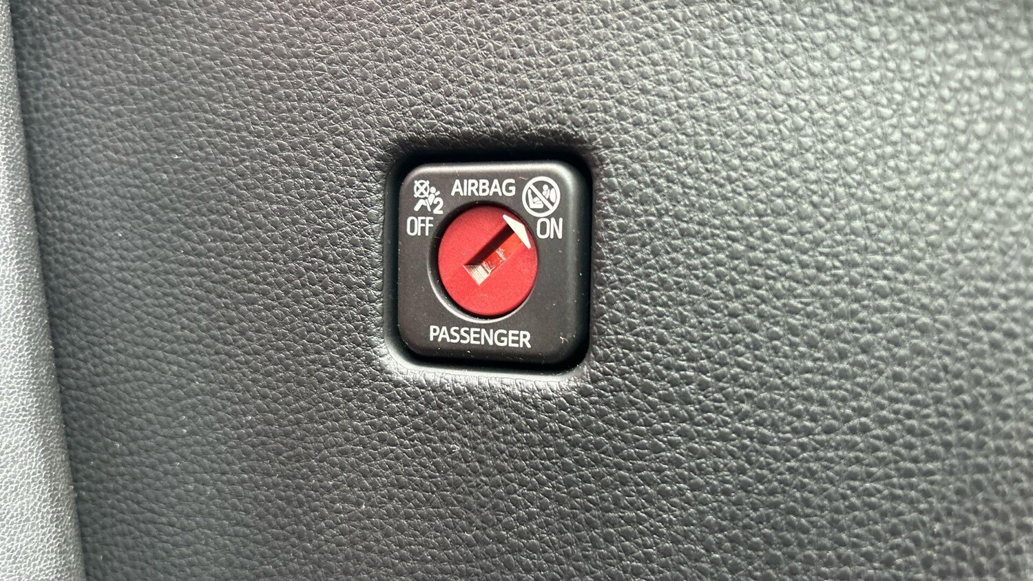 Used Toyota Aygo X 2022 for sale - 77838964: Photo 40