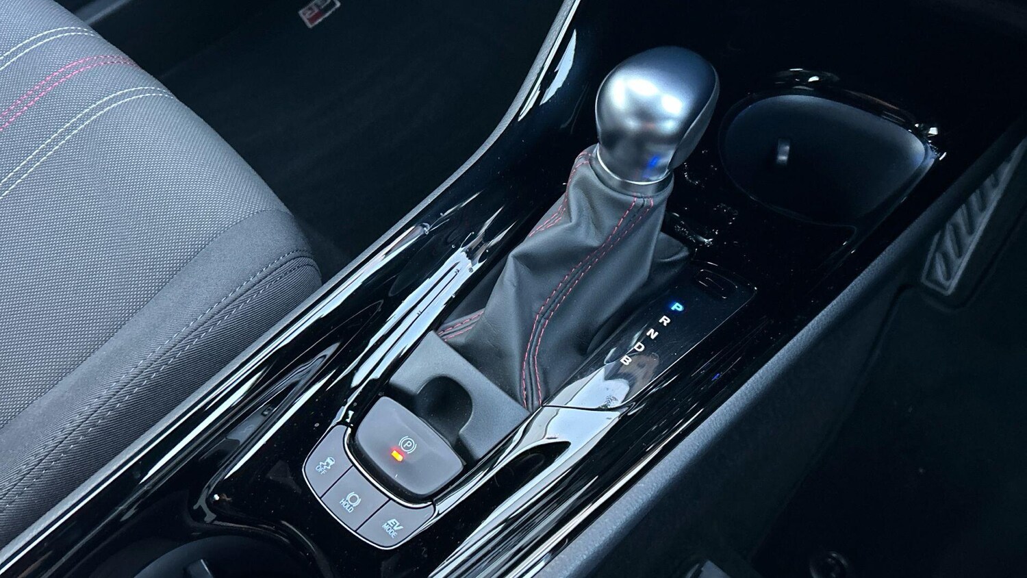 Used Toyota C-HR 2023 for sale - 77344058: Photo 30