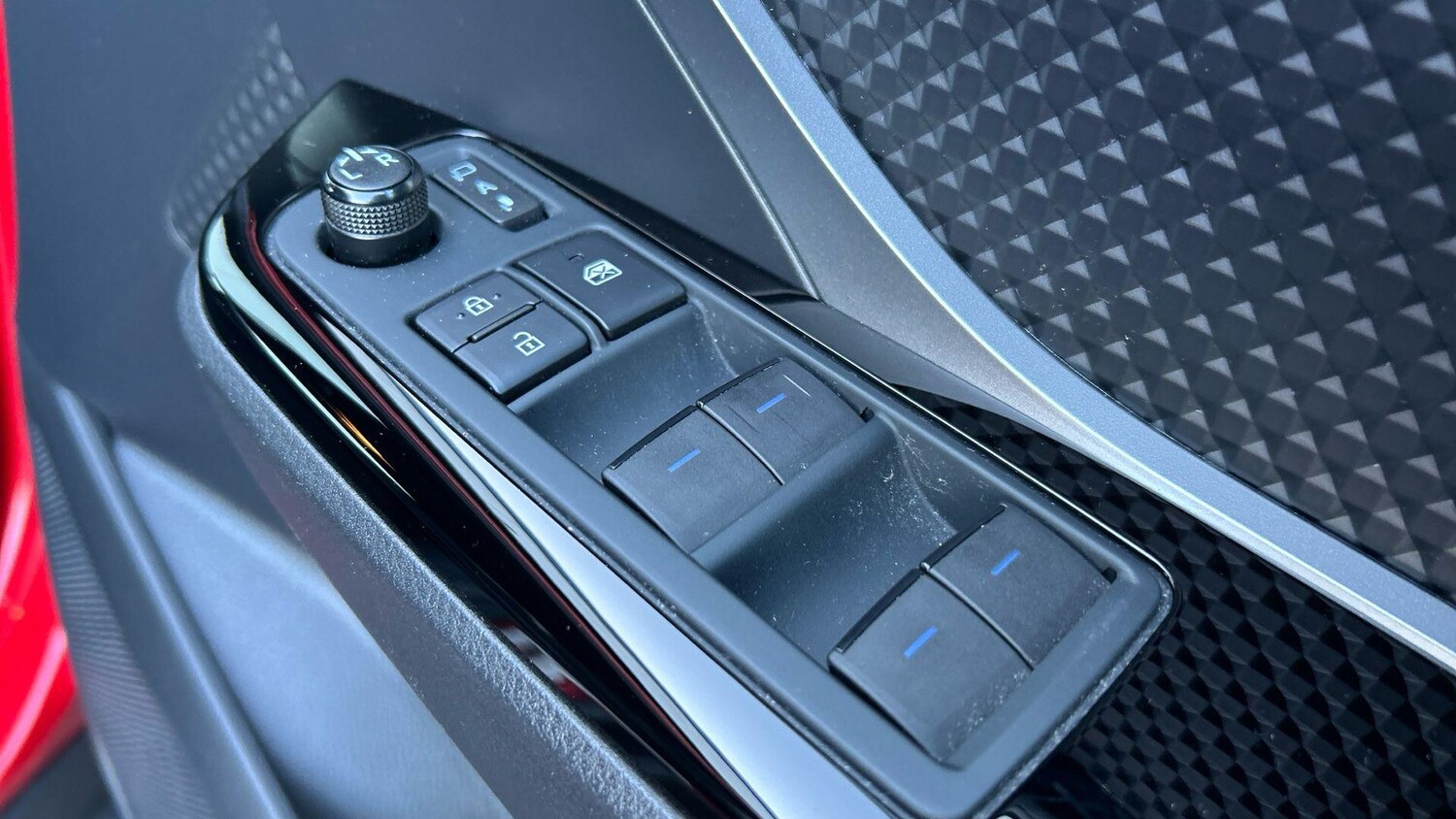 Used Toyota C-HR 2023 for sale - 77344058: Photo 37