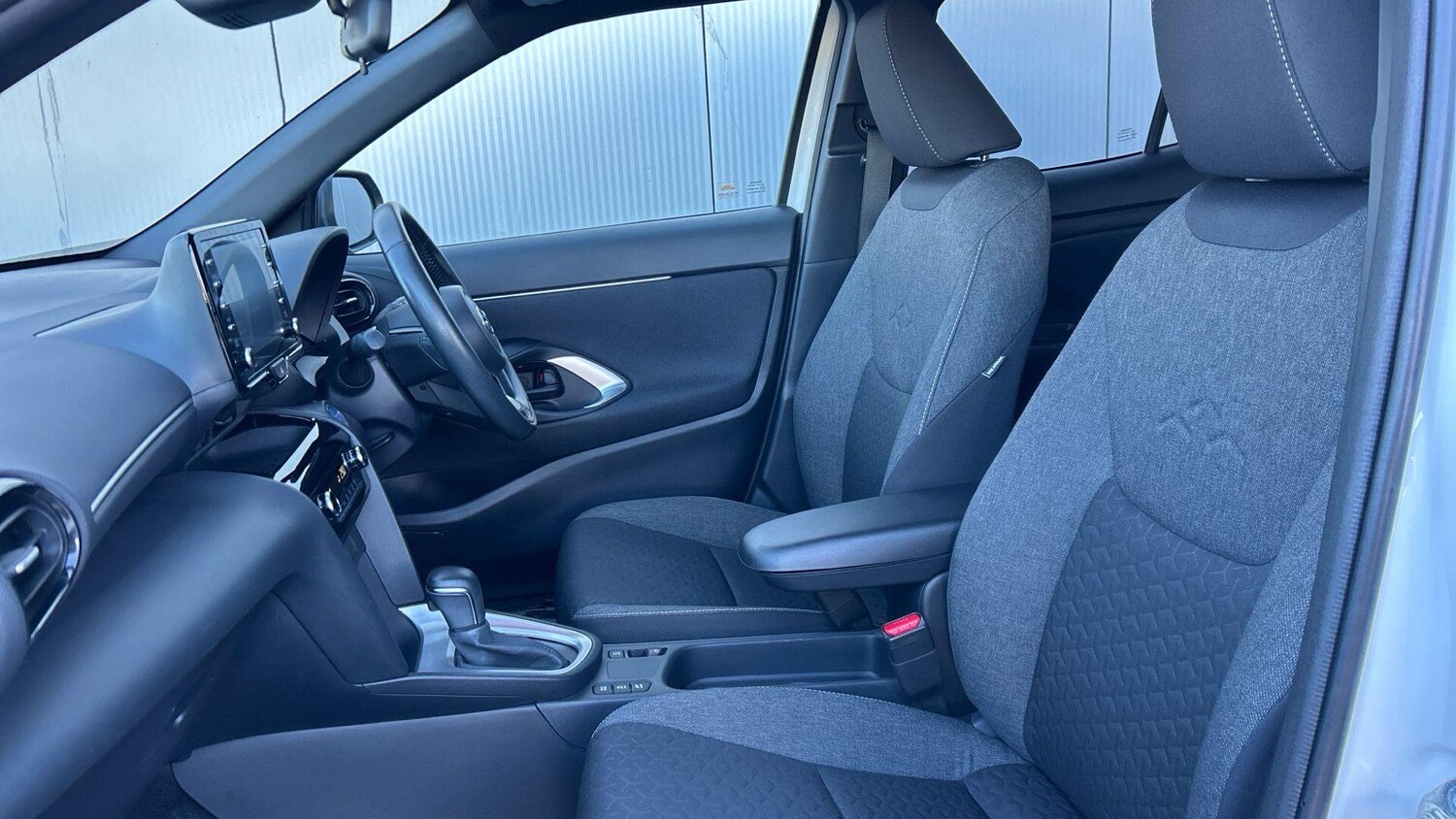 Used Toyota Yaris Cross 2023 for sale - 77939412: Photo 14