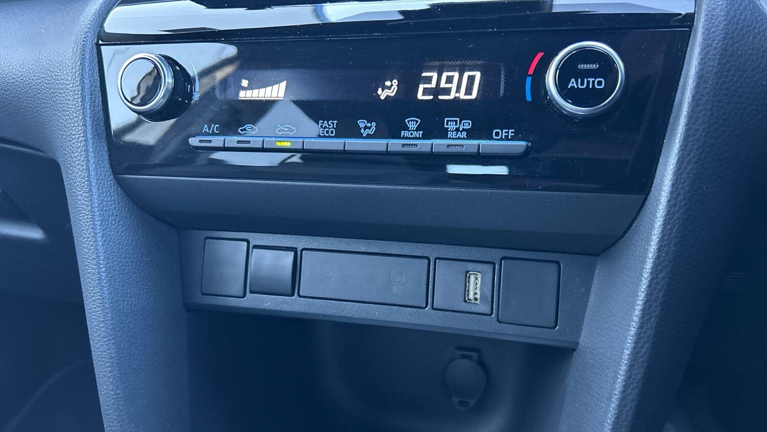 Used Toyota Yaris Cross 2023 for sale - 77939412: Photo 29