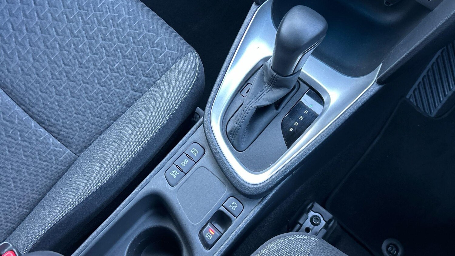 Used Toyota Yaris Cross 2023 for sale - 77939412: Photo 30