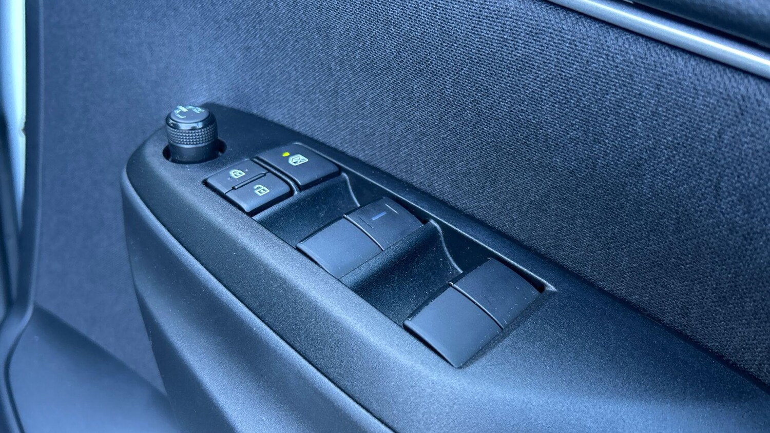 Used Toyota Yaris Cross 2023 for sale - 77939412: Photo 37