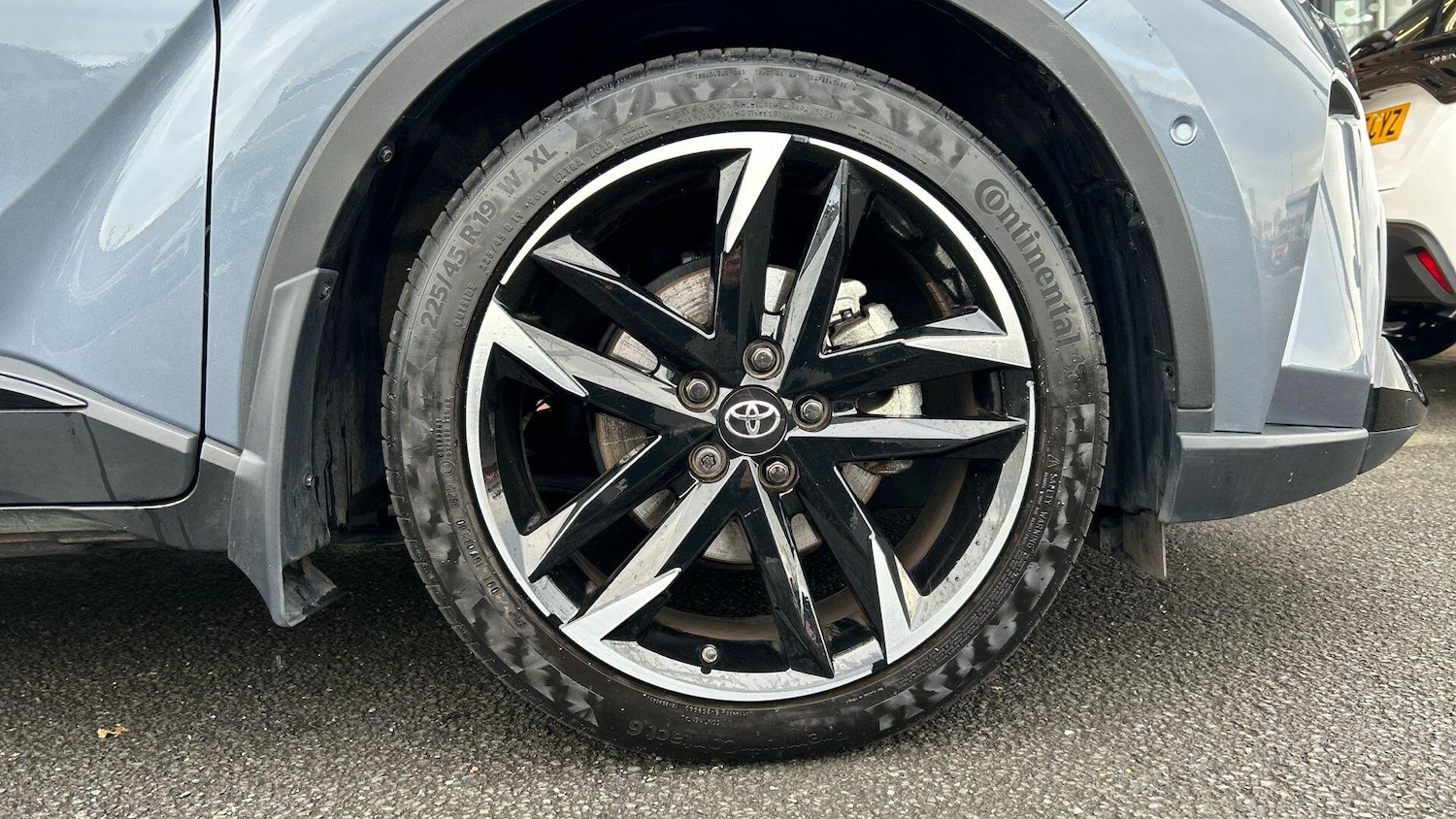 Used Toyota C-HR 2023 for sale - 76689929: Photo 19