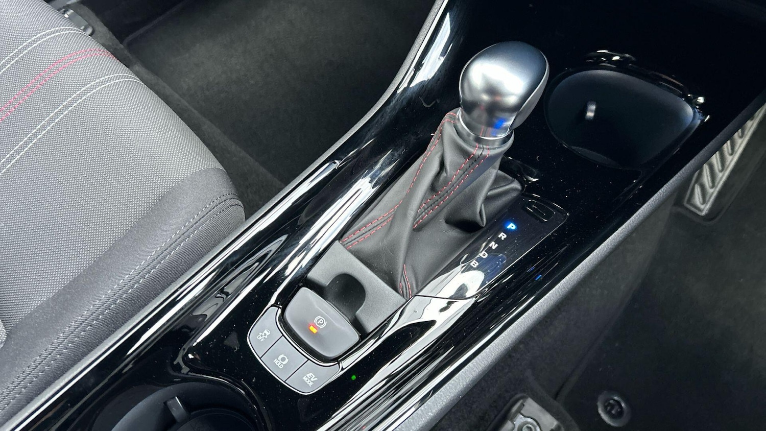 Used Toyota C-HR 2023 for sale - 76689929: Photo 30