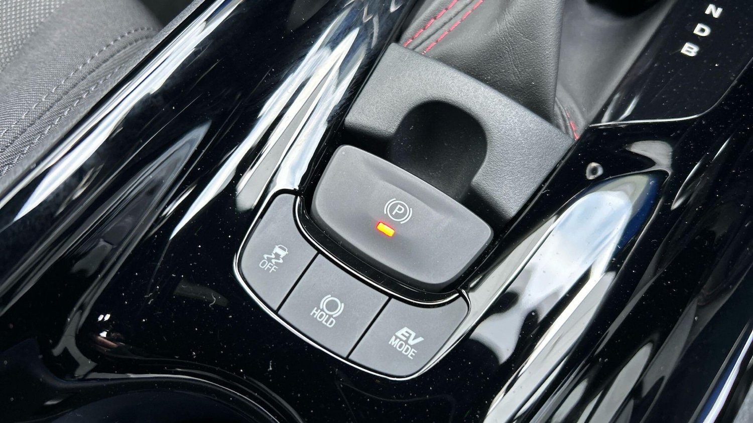 Used Toyota C-HR 2023 for sale - 76689929: Photo 32