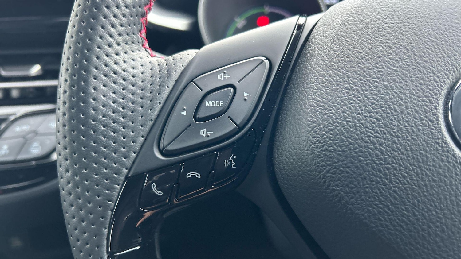 Used Toyota C-HR 2023 for sale - 76689929: Photo 33