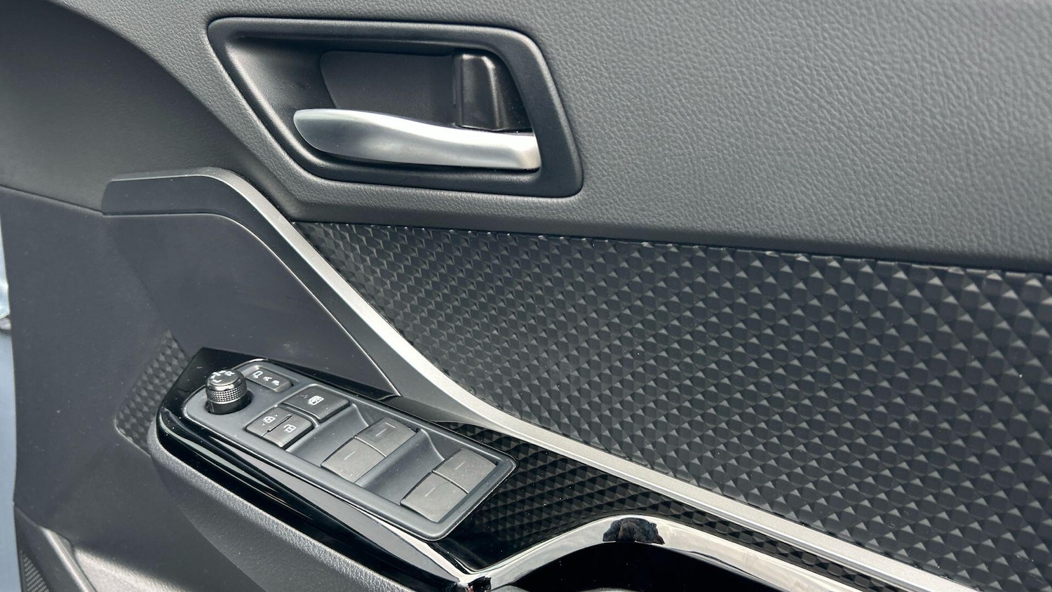 Used Toyota C-HR 2023 for sale - 76689929: Photo 36