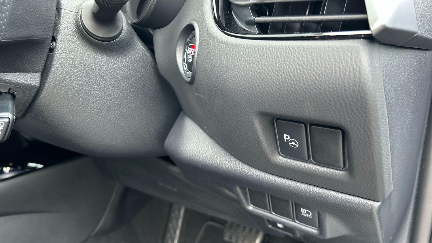 Used Toyota C-HR 2023 for sale - 76689929: Photo 38