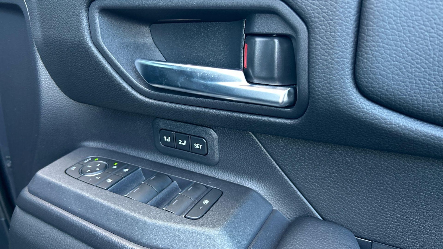 Used Toyota Land Cruiser for sale - 76729010: Photo 33