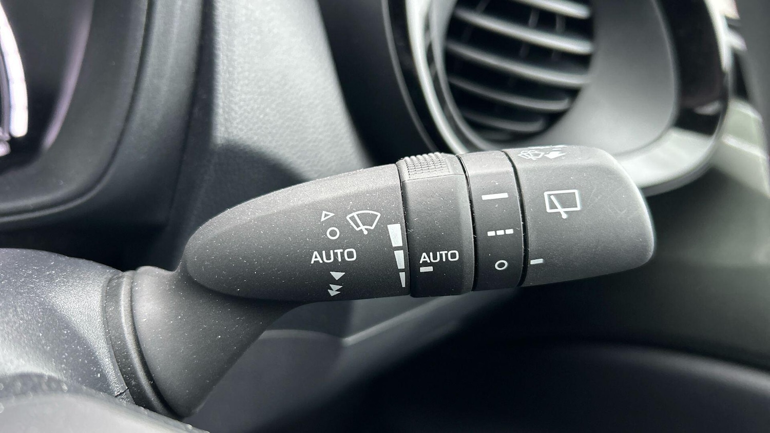 Used Toyota Aygo X 2023 for sale - 77191074: Photo 40