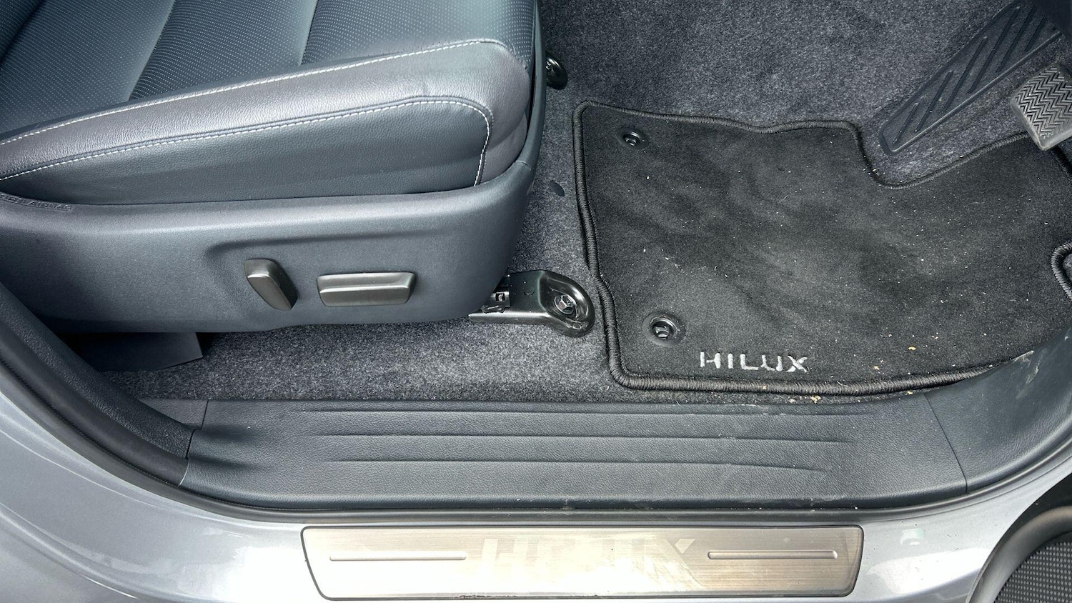 Used Toyota Hilux 2025 for sale - 77253826: Photo 35