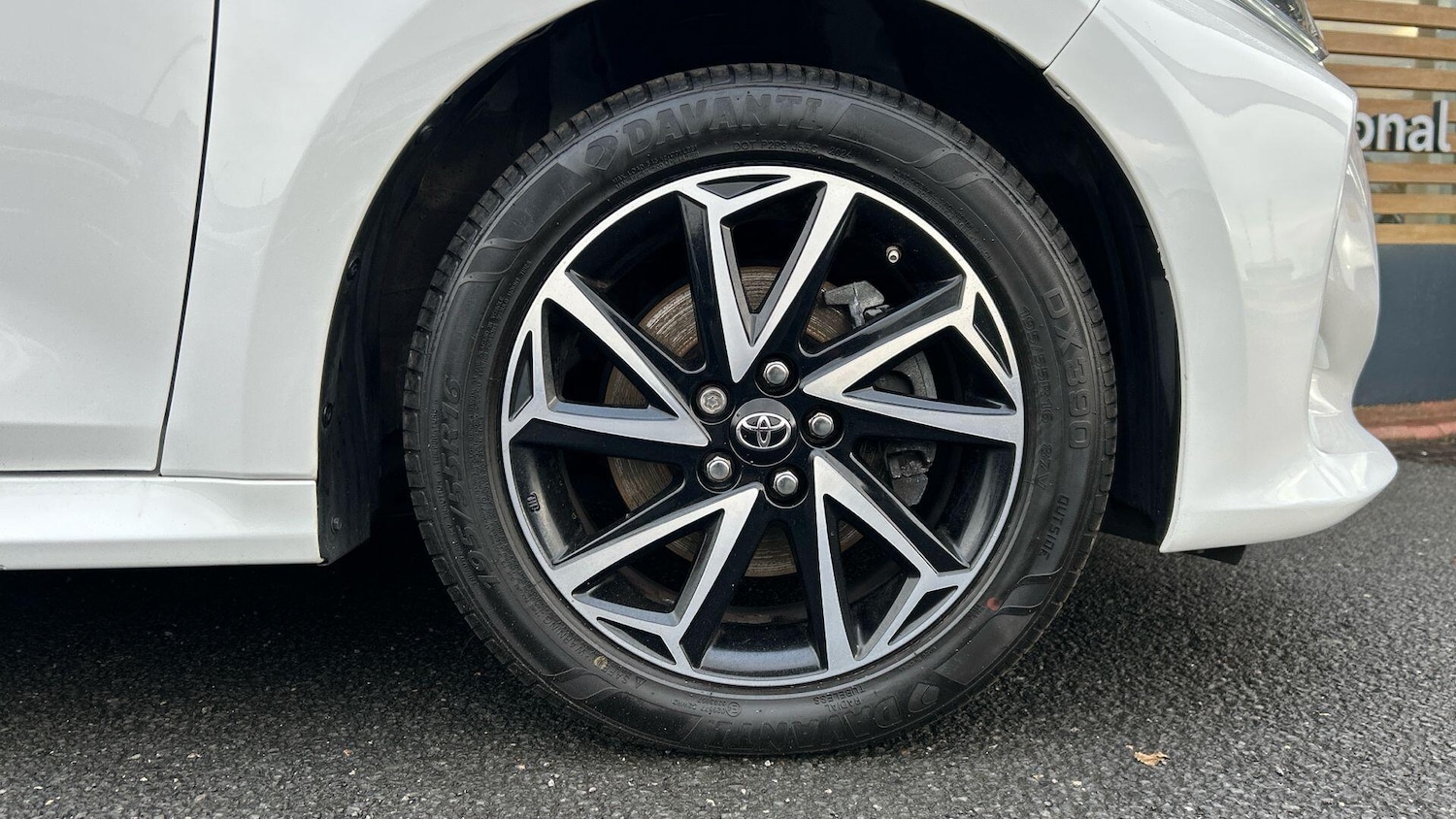 Used Toyota Yaris 2022 for sale - 76887206: Photo 19