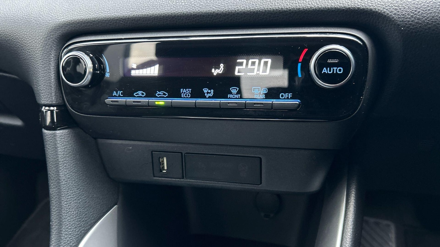 Used Toyota Yaris 2022 for sale - 76887206: Photo 29