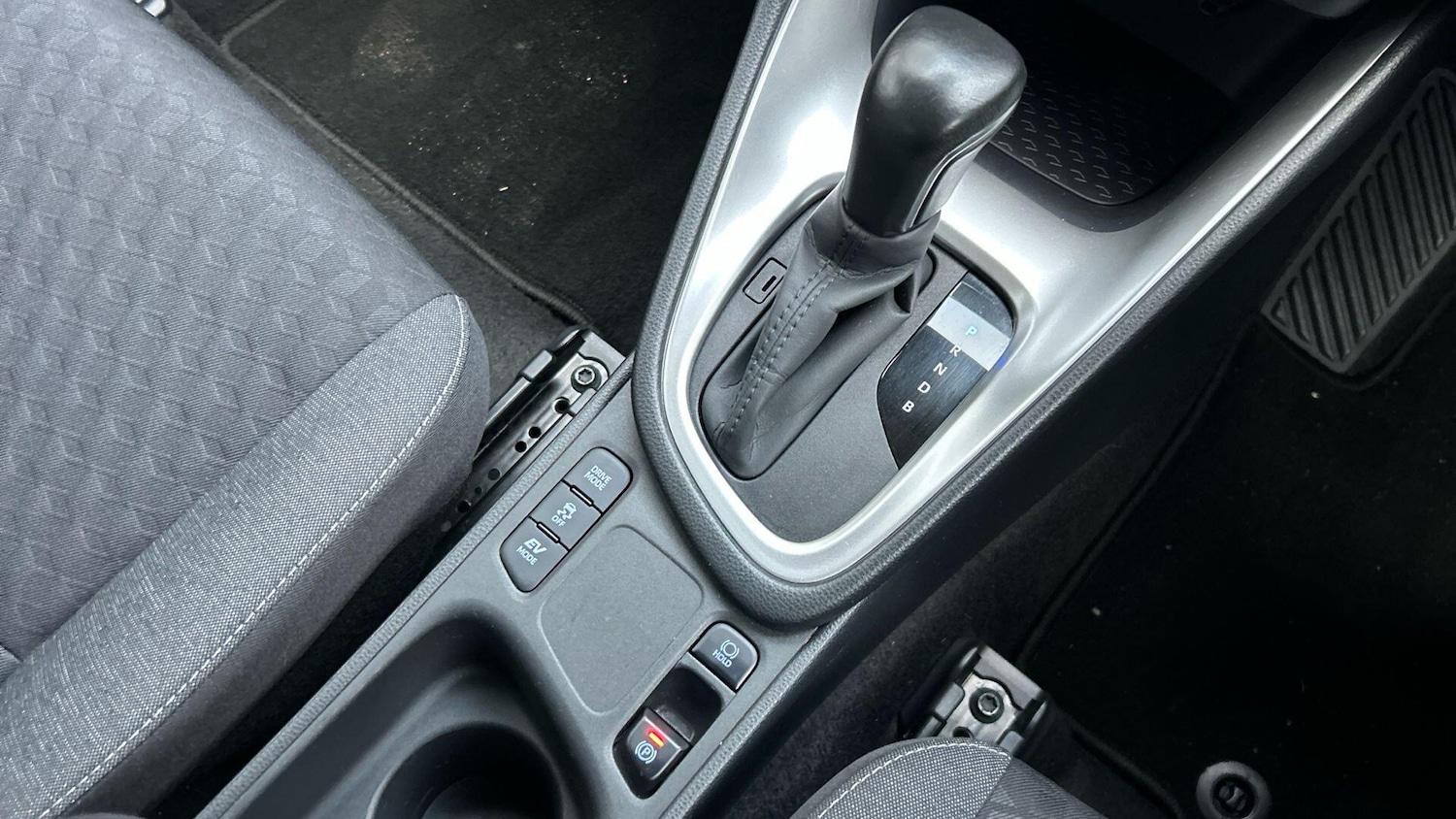 Used Toyota Yaris 2022 for sale - 76887206: Photo 30