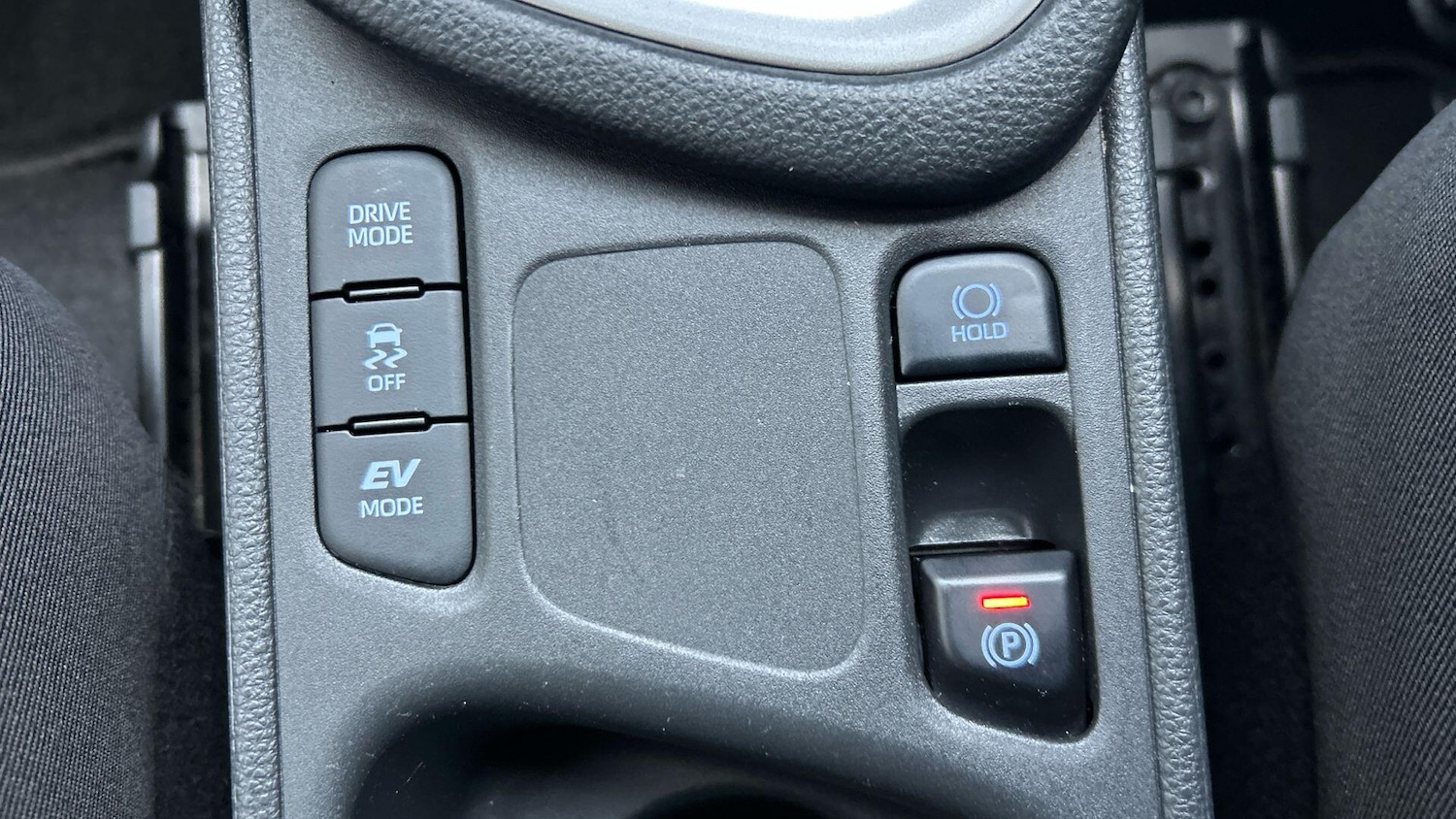 Used Toyota Yaris 2022 for sale - 76887206: Photo 32