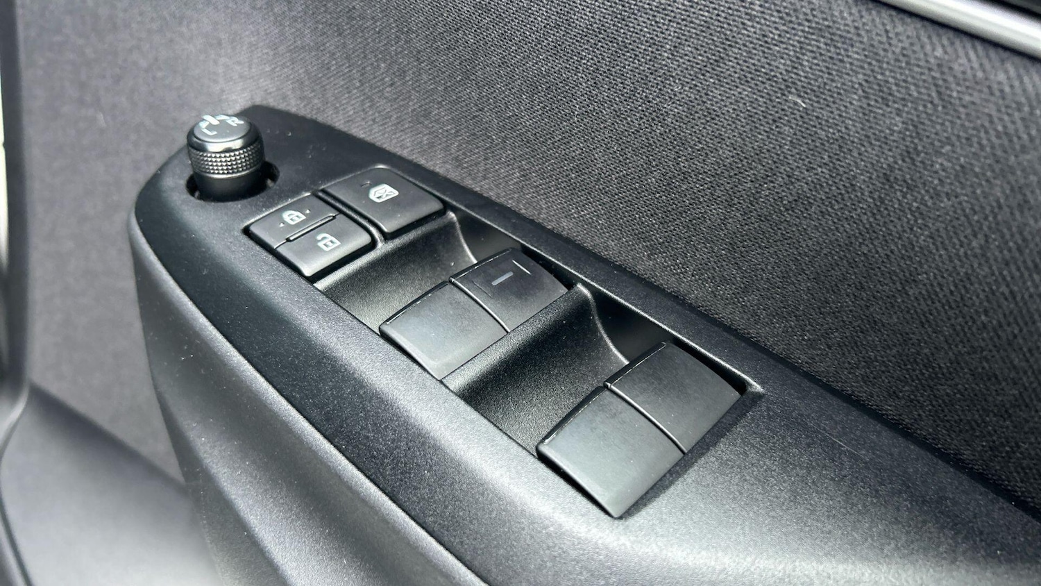 Used Toyota Yaris 2022 for sale - 76887206: Photo 33