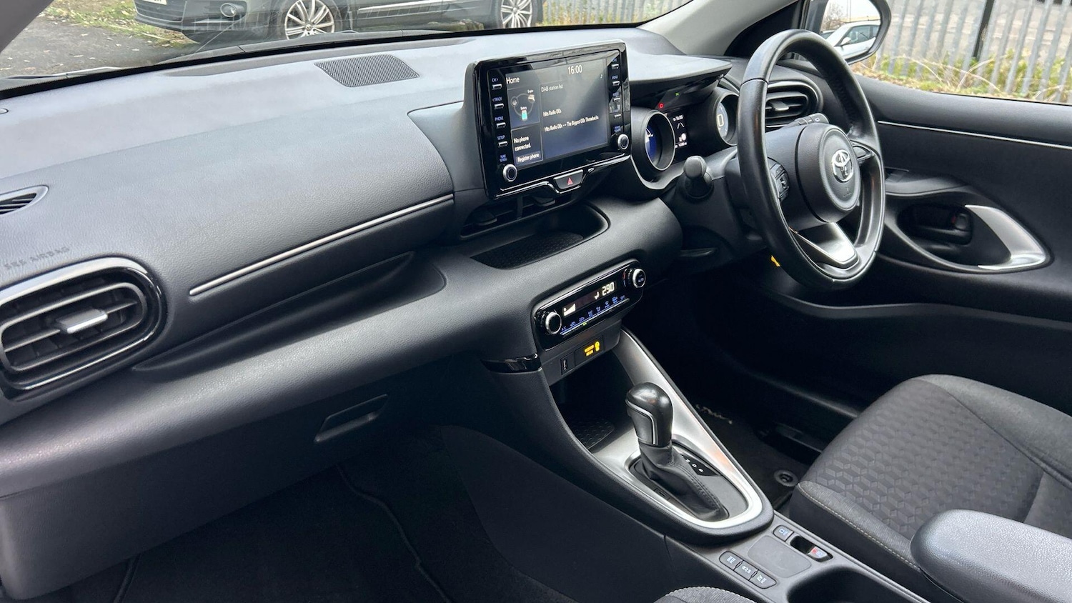 Used Toyota Yaris 2022 for sale - 76887206: Photo 39