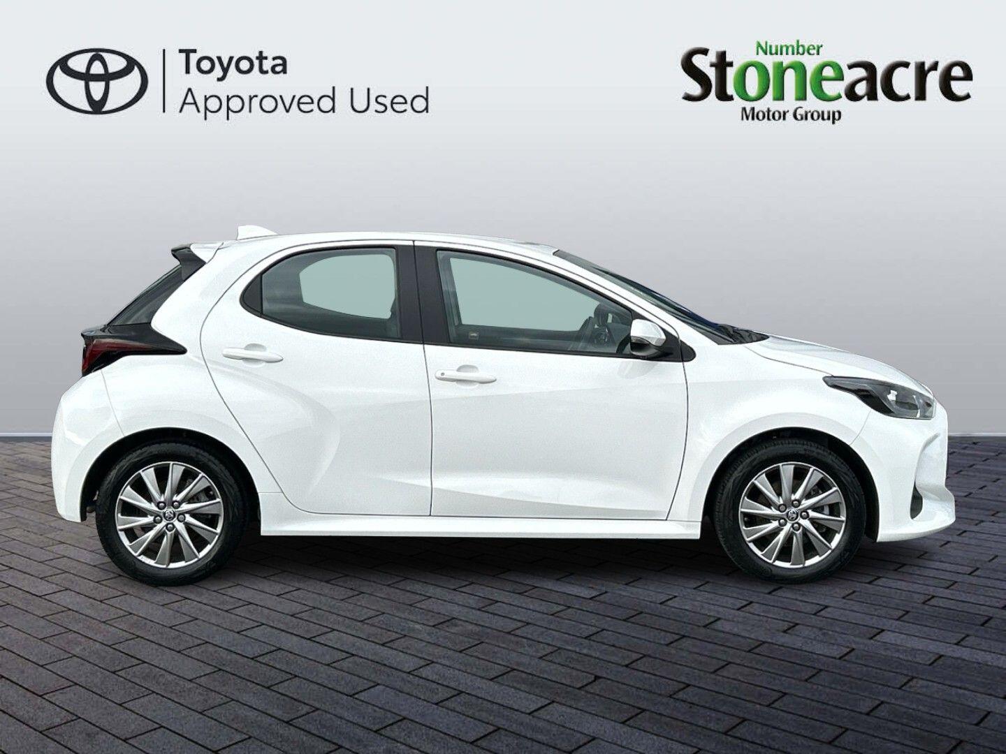 Used Toyota Yaris 2022 for sale - 76781175: Photo 2