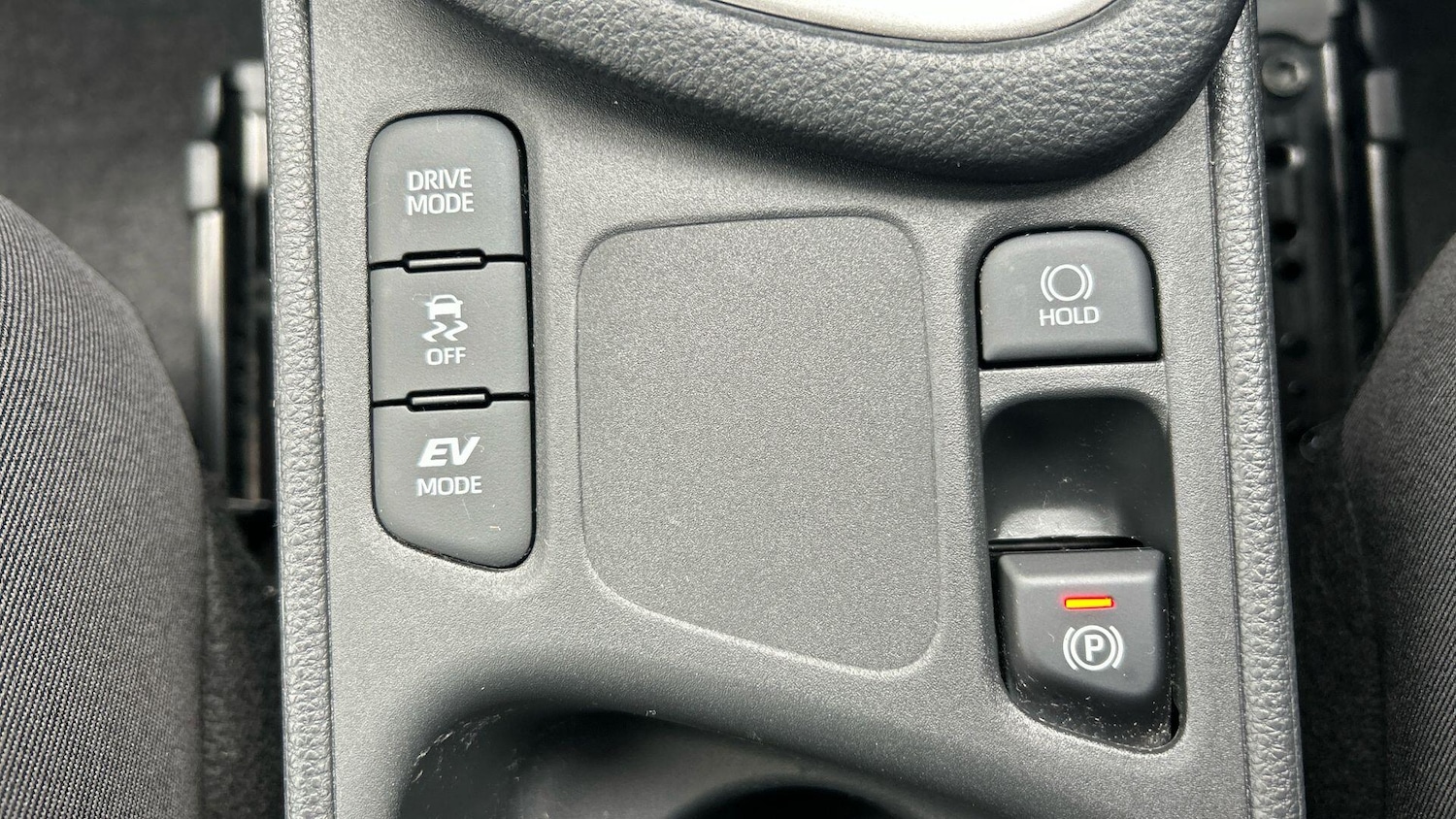 Used Toyota Yaris 2022 for sale - 76781175: Photo 32