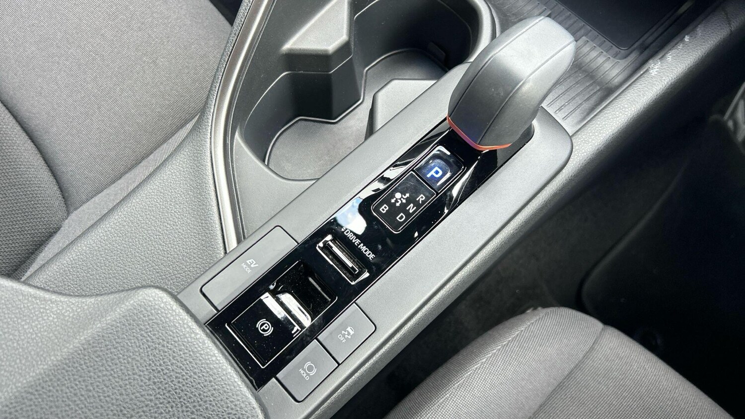 Used Toyota C-HR for sale - 78204008: Photo 32