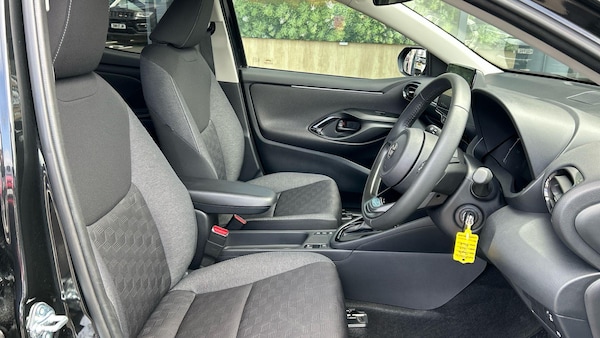 Used Toyota Yaris for sale - 76026738: Photo 17