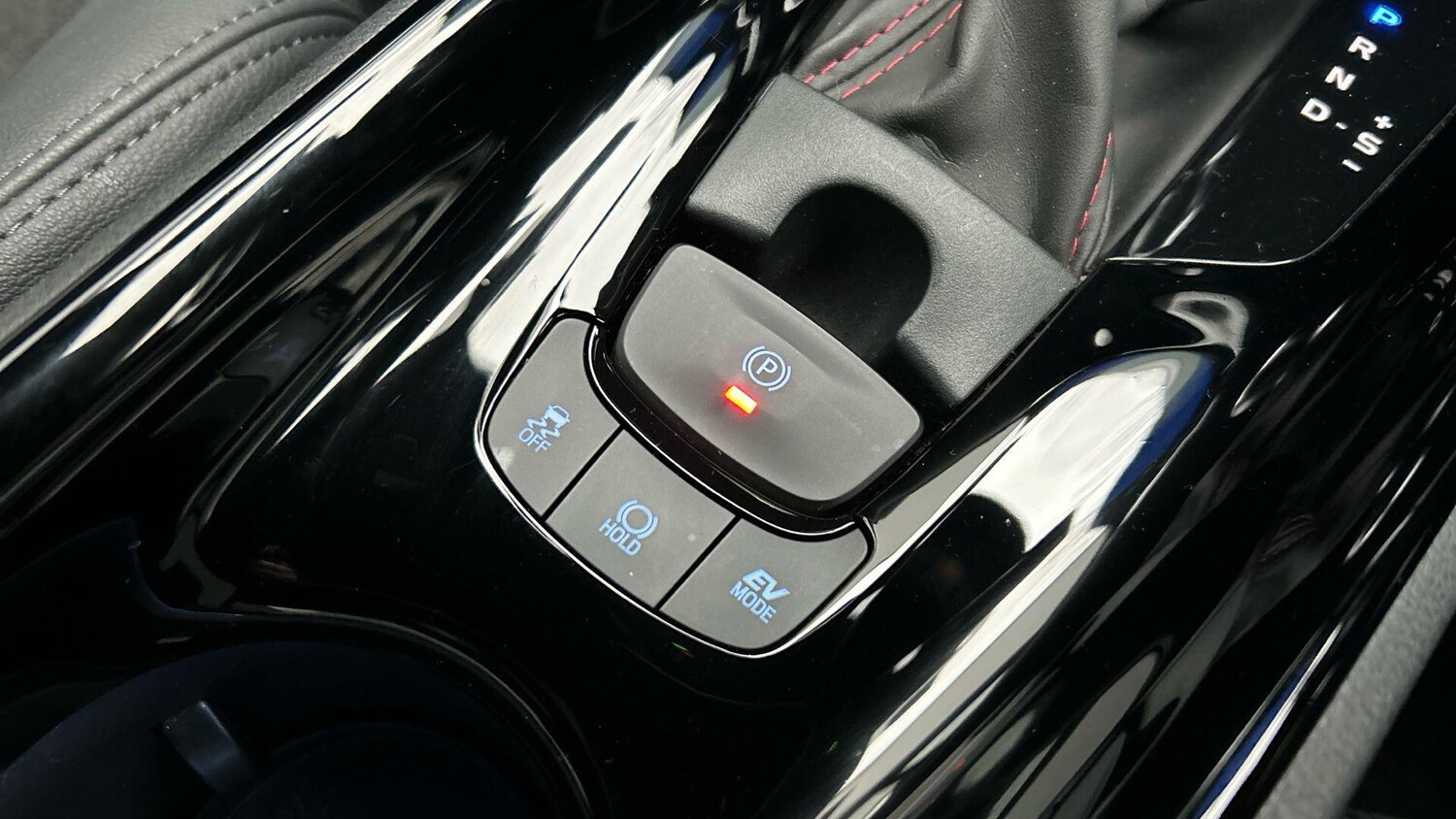 Used Toyota C-HR 2022 for sale - 77525070: Photo 31