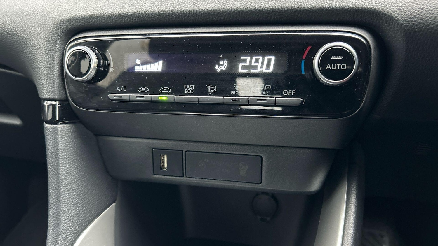 Used Toyota Yaris 2022 for sale - 77238463: Photo 28