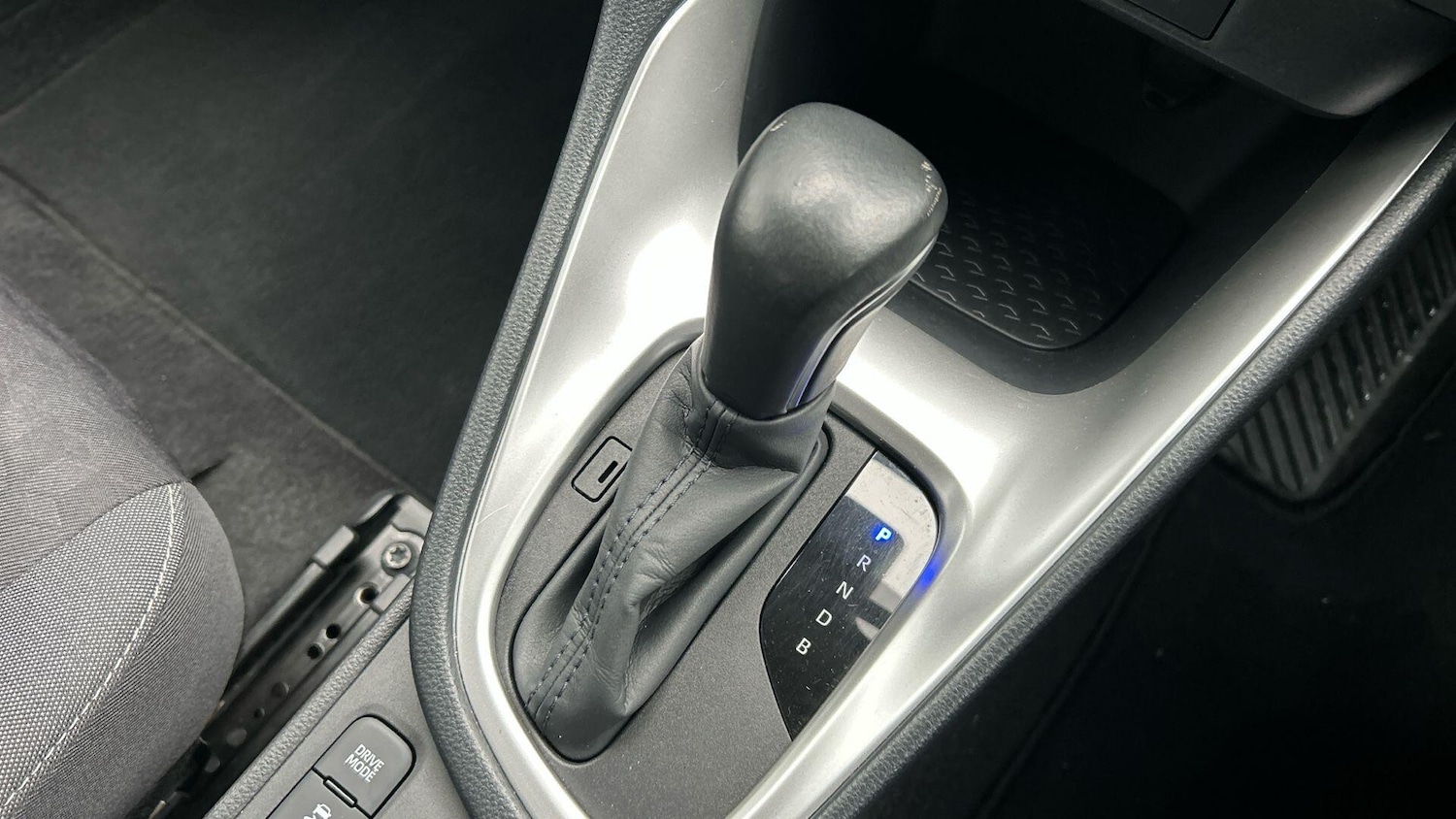 Used Toyota Yaris 2022 for sale - 77238463: Photo 30