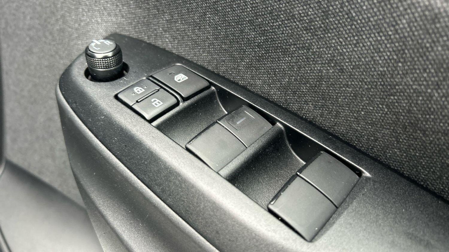 Used Toyota Yaris 2022 for sale - 77238463: Photo 32