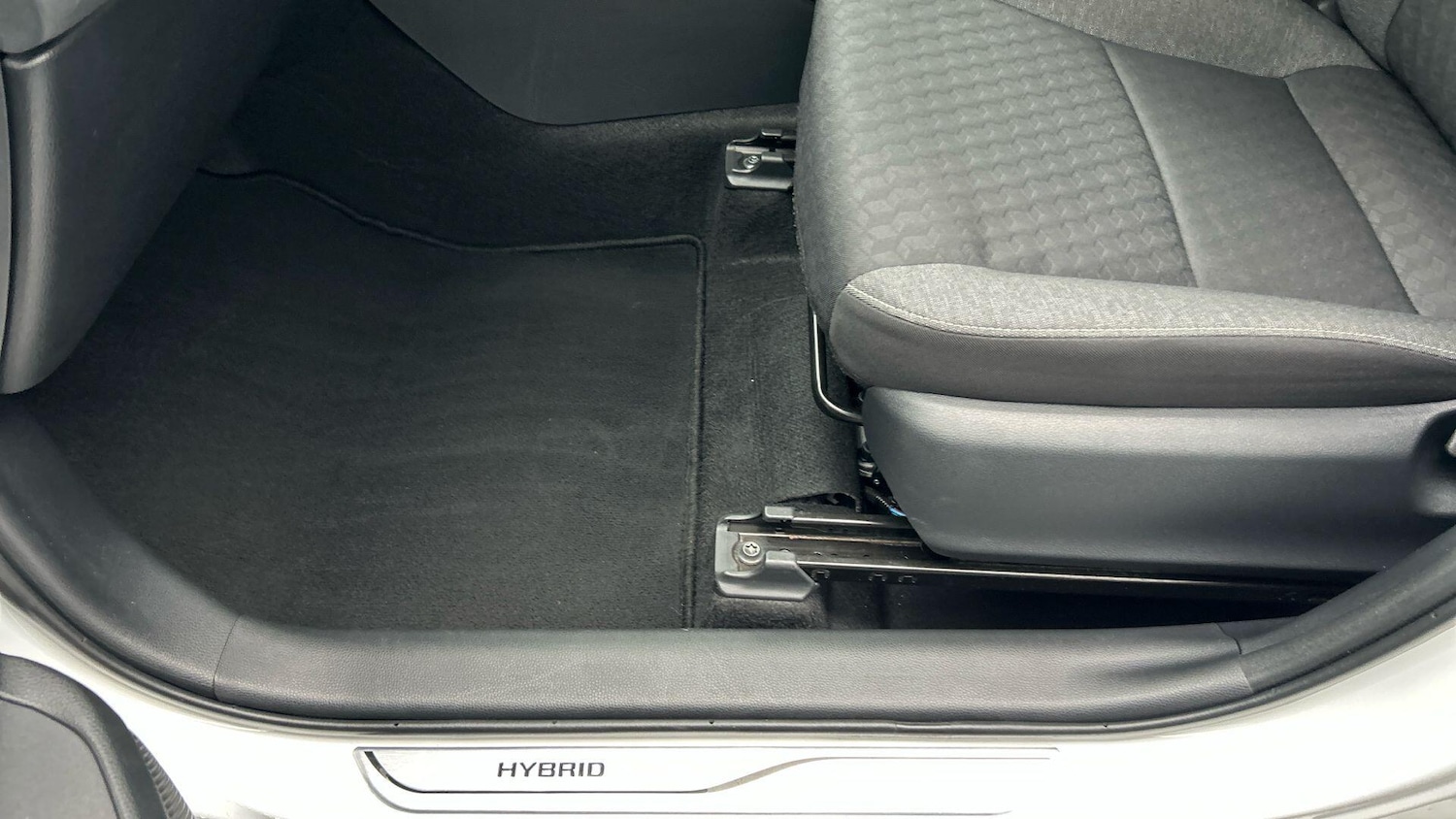 Used Toyota Yaris 2022 for sale - 77238463: Photo 34