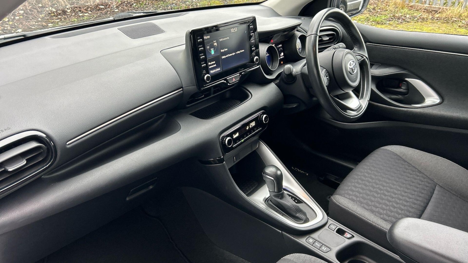 Used Toyota Yaris 2022 for sale - 77238463: Photo 38