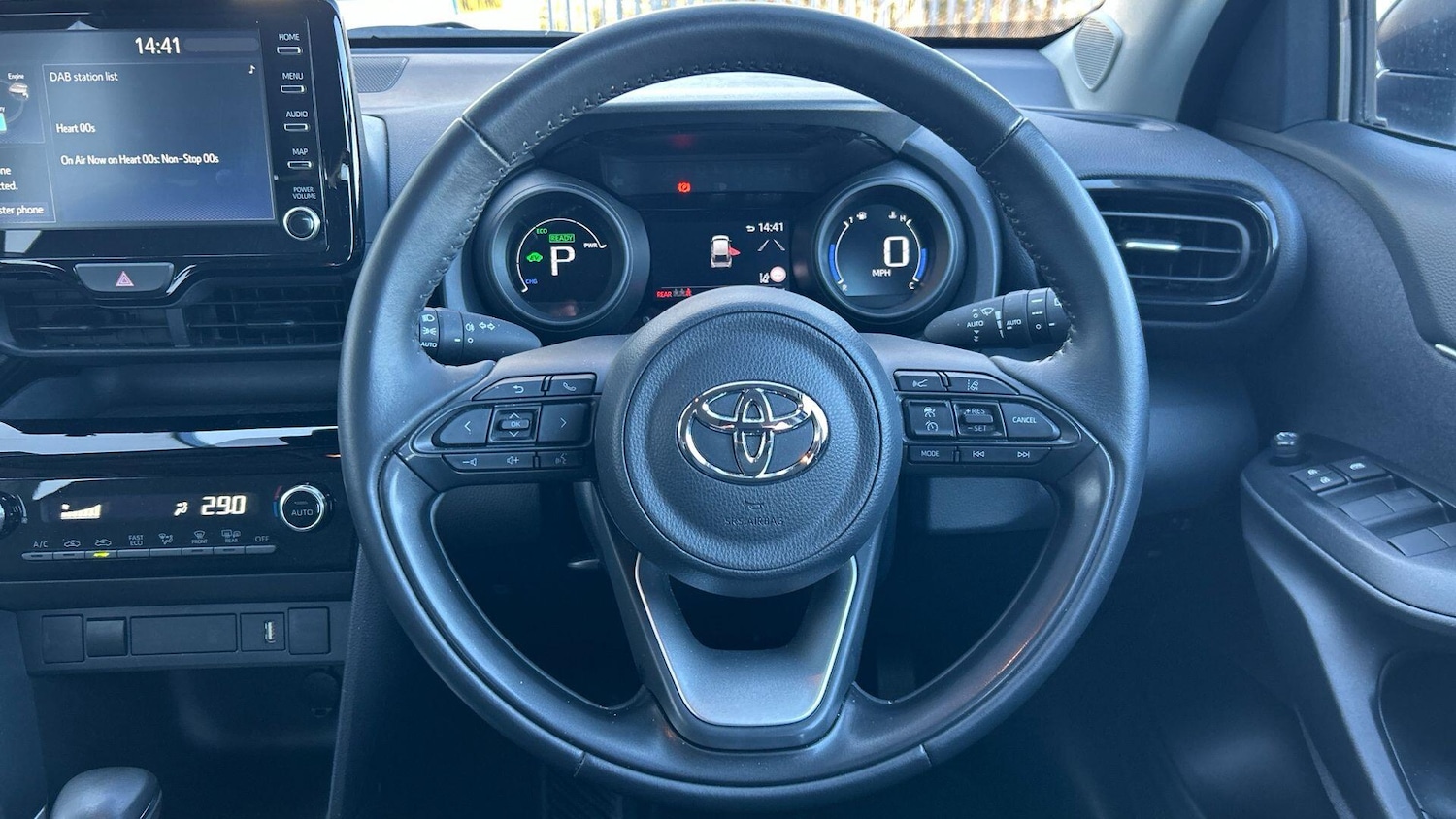 Used Toyota Yaris Cross 2023 for sale - 77939987: Photo 12