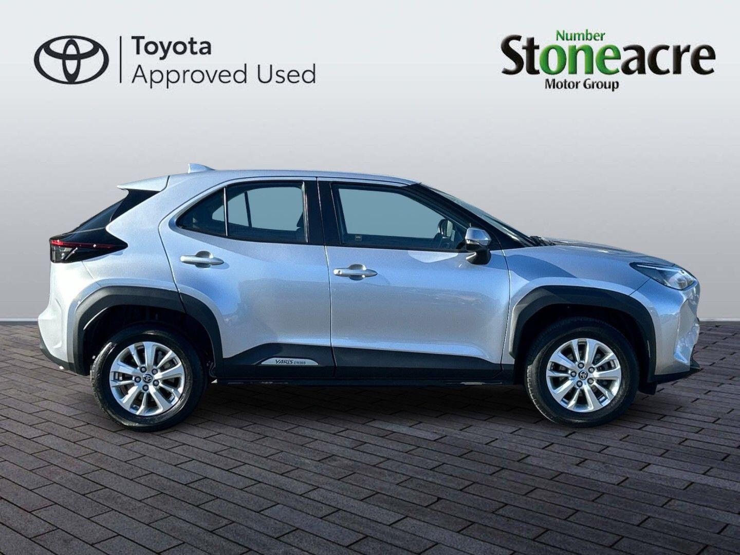 Used Toyota Yaris Cross 2023 for sale - 77939987: Photo 2