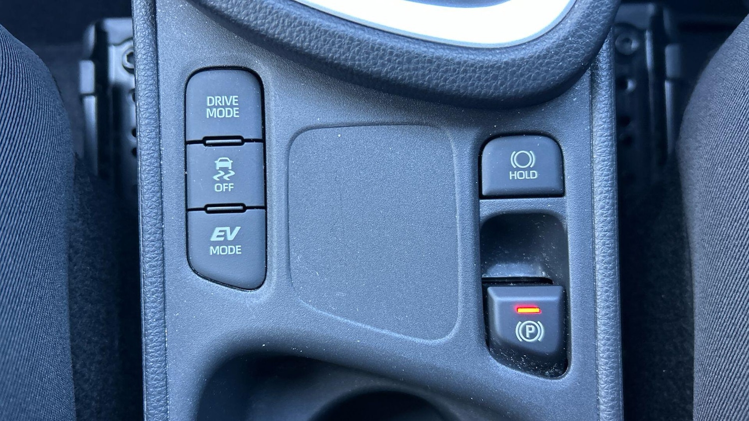 Used Toyota Yaris Cross 2023 for sale - 77939987: Photo 32