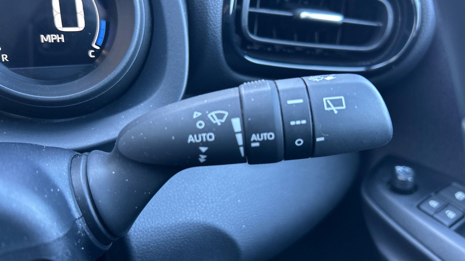 Used Toyota Yaris Cross 2023 for sale - 77939987: Photo 36