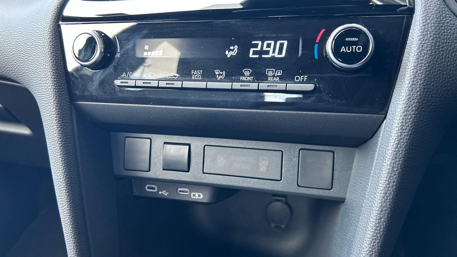 Used Toyota Yaris Cross 2025 for sale - 76059286: Photo 31