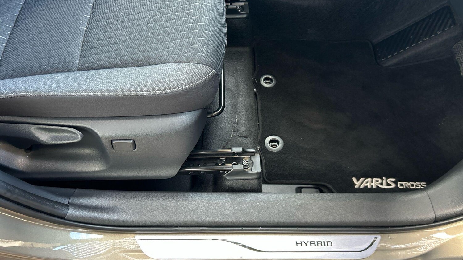 Used Toyota Yaris Cross 2025 for sale - 76059286: Photo 40