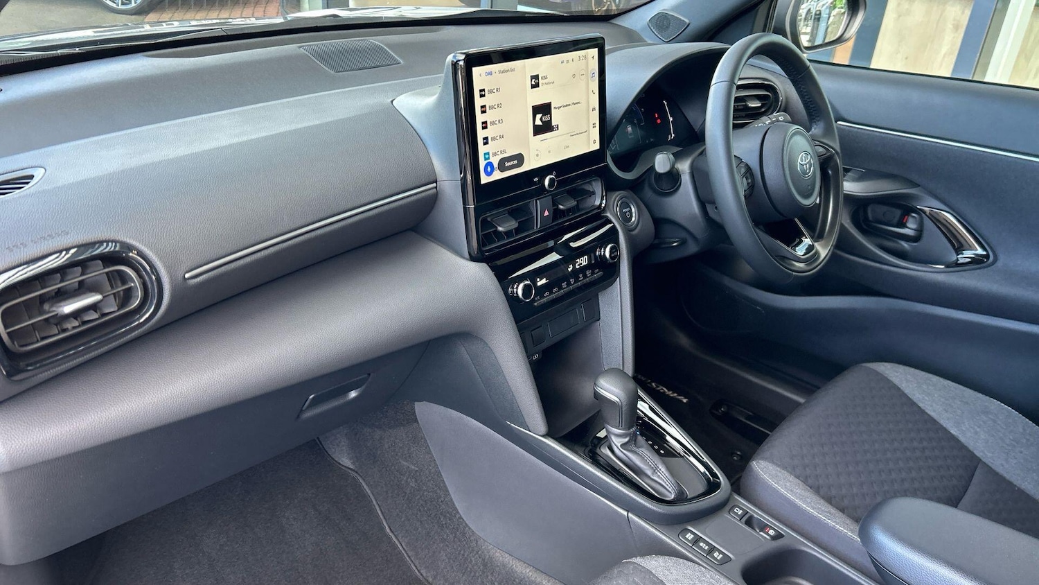 Used Toyota Yaris Cross 2025 for sale - 76059286: Photo 41