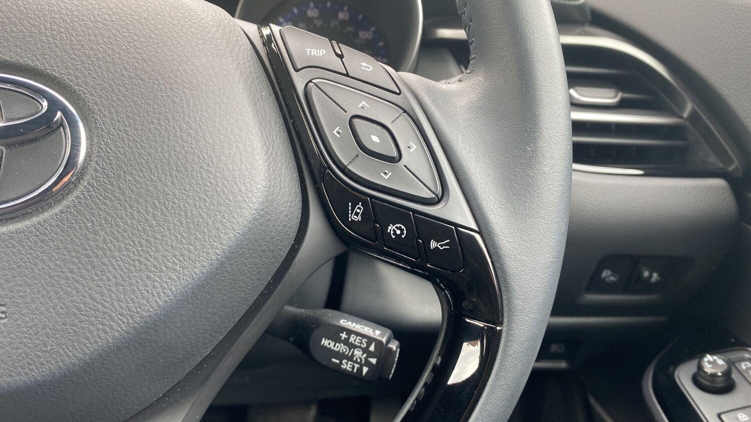 Used Toyota C-HR 2023 for sale - 77784167: Photo 33