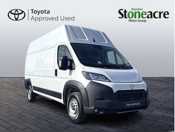 Toyota PROACE MAX feature image