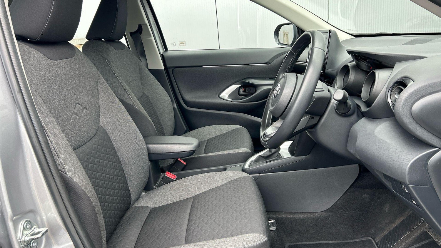 Used Toyota Yaris Cross for sale - 78204944: Photo 15