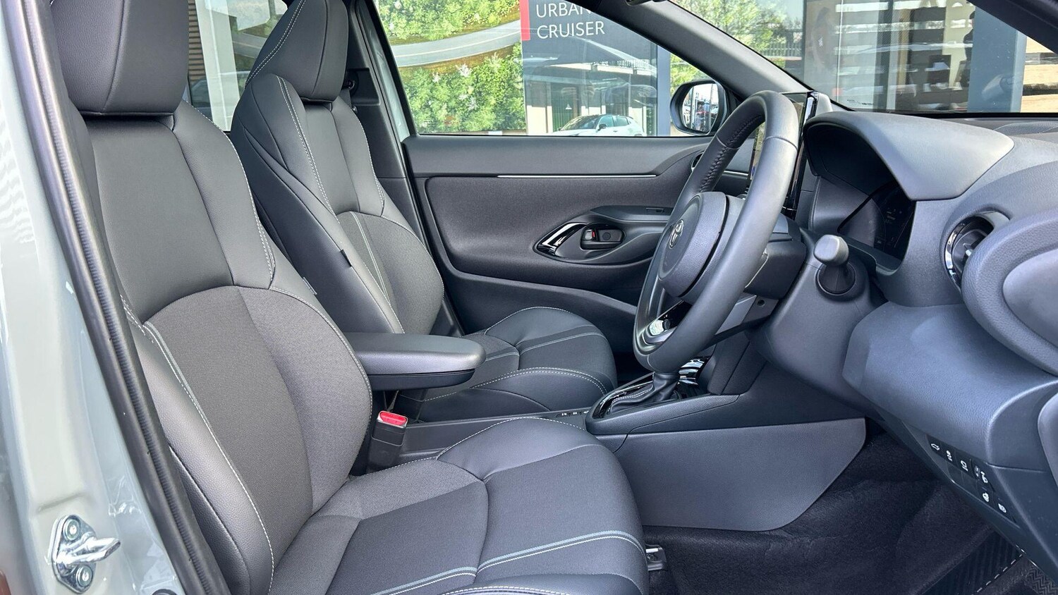 Used Toyota Yaris Cross 2025 for sale - 77768113: Photo 15