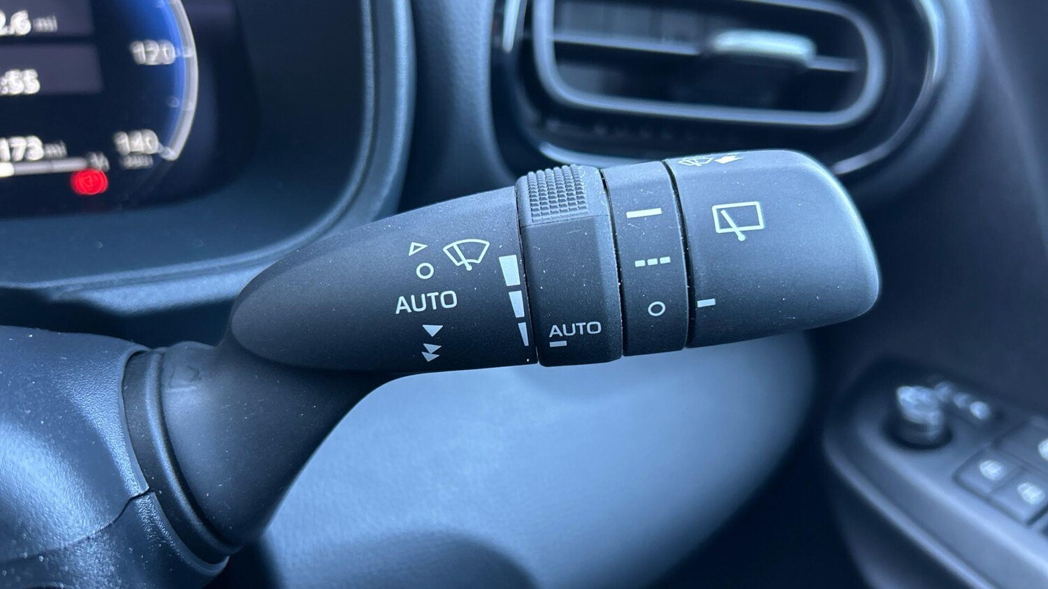 Used Toyota Yaris Cross 2025 for sale - 77768113: Photo 42