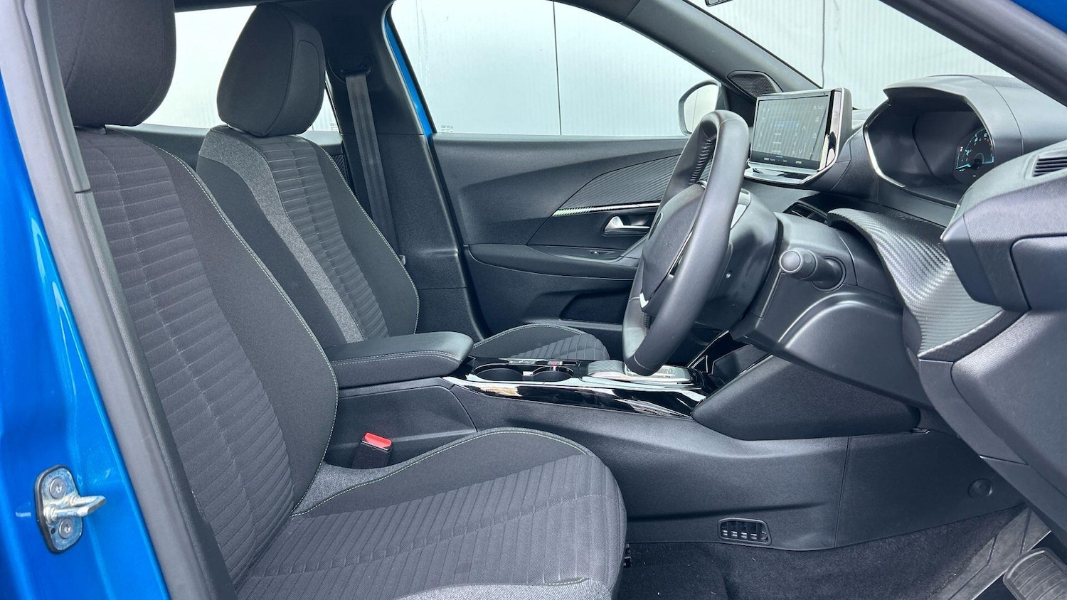 Used Peugeot 2008 2024 for sale - 77970347: Photo 15