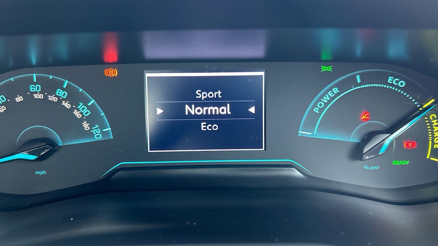 Used Peugeot 2008 2024 for sale - 77970347: Photo 40