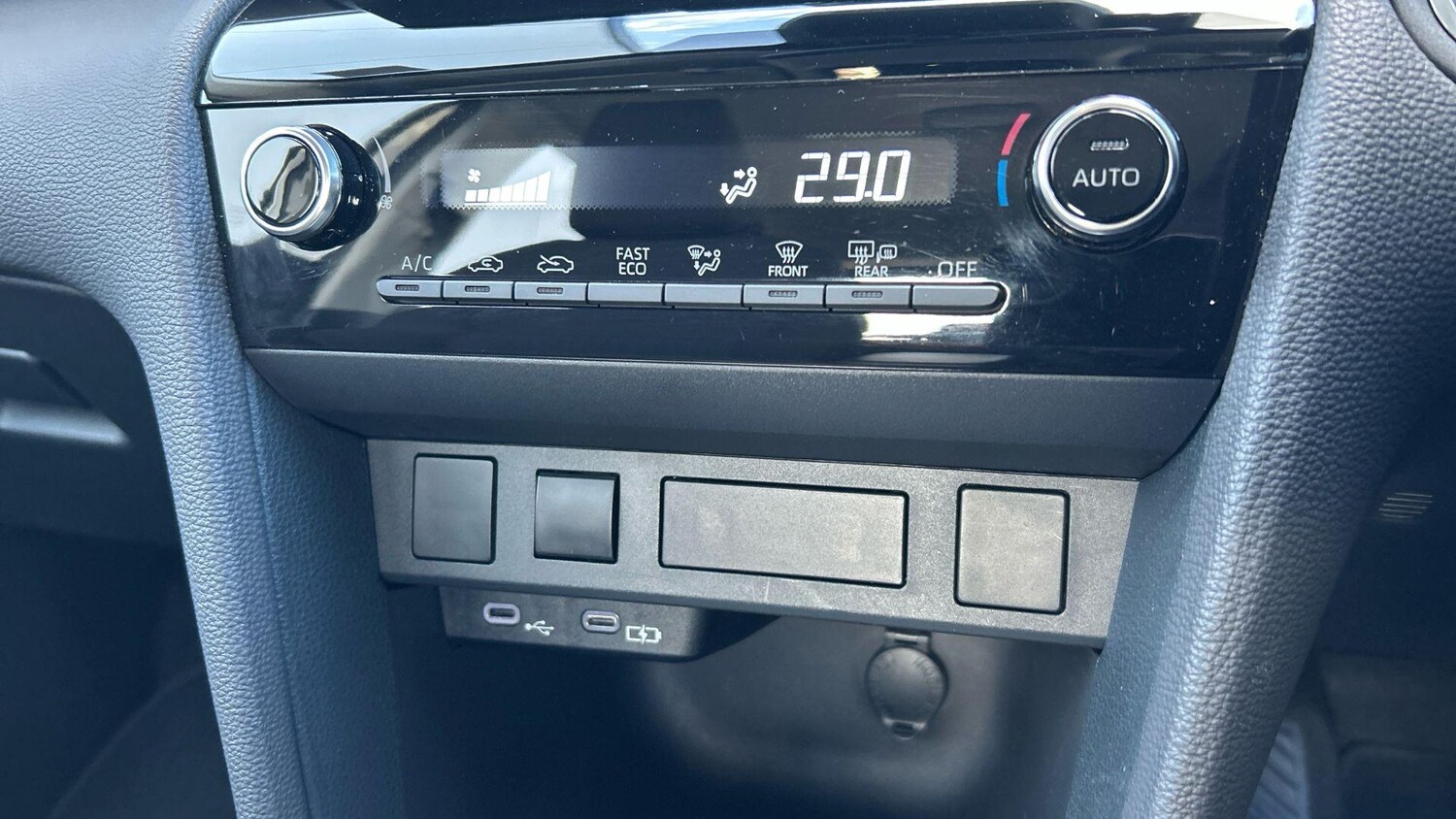 Used Toyota Yaris Cross 2025 for sale - 77657634: Photo 27