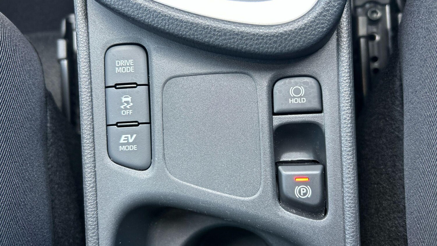 Used Toyota Yaris Cross 2025 for sale - 77657634: Photo 30