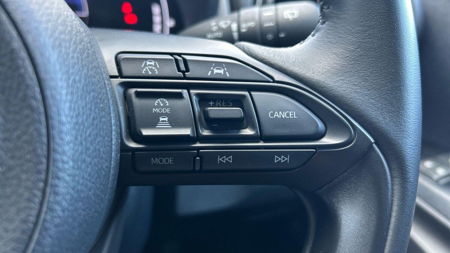 Used Toyota Yaris Cross 2025 for sale - 77657634: Photo 32